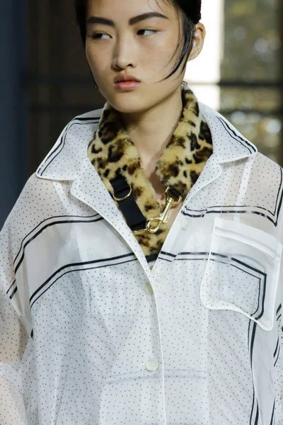 Look 22